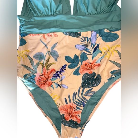 🟣Halter One Piece Swim Suit – Green & Peach Split with Tropical Floral Print XXL - Picture 4 of 6